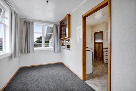 Photo of property in 4 Bone Crescent, Hawera, 4610