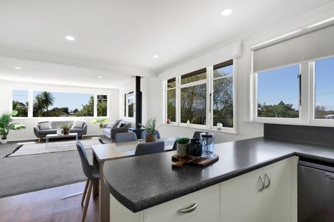 Photo of property in 1 Fairfax Terrace, Frankleigh Park, New Plymouth, 4310