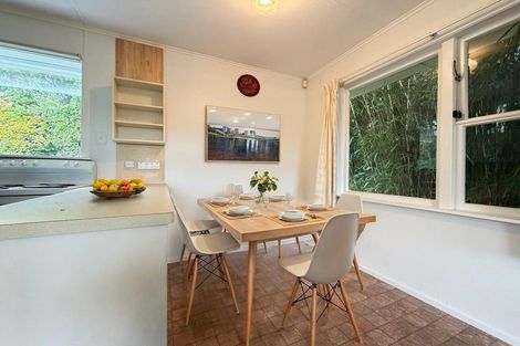 Photo of property in 31 Kahikatea Grove, Paparangi, Wellington, 6037