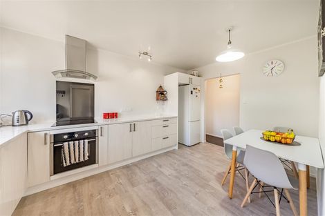 Photo of property in 21 Totara Park Road, Clouston Park, Upper Hutt, 5018