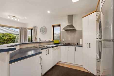 Photo of property in 14 Sawyers Arms Road, Northcote, Christchurch, 8052