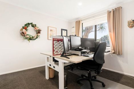 Photo of property in 12 Carrington Drive, Papamoa Beach, Papamoa, 3118