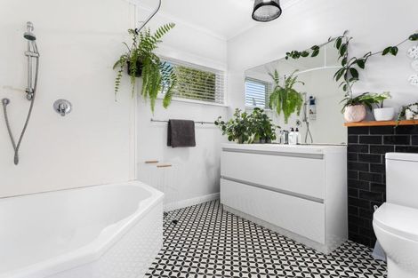 Photo of property in 71 Henderson Street, Whakatane, 3120