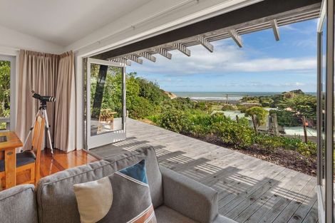 Photo of property in 20 Mowhanau Drive, Kai Iwi, Whanganui, 4574