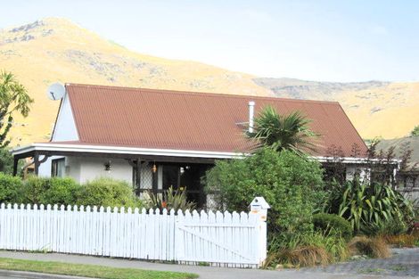 Photo of property in 10 Stedley Place, Heathcote Valley, Christchurch, 8022