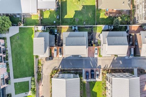 Photo of property in 14 Eileen Newey Place, Henderson, Auckland, 0612