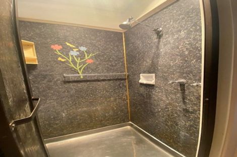 Photo of property in 16 Middlepark Road, Sockburn, Christchurch, 8042