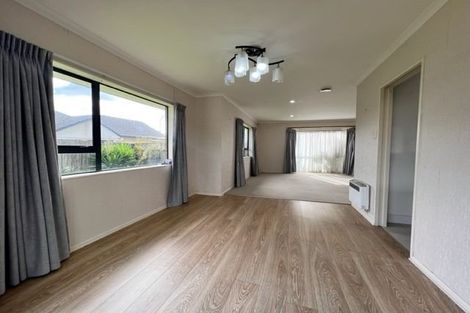 Photo of property in 104 Westerham Drive, Dannemora, Auckland, 2016