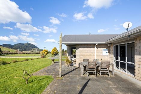 Photo of property in 10 Parker Road, Huntly, 3771