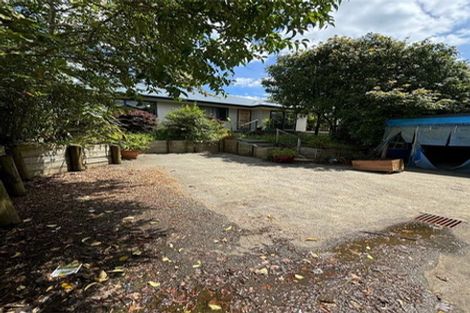 Photo of property in 226 Henderson Valley Road, Henderson, Auckland, 0612