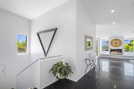 Photo of property in 282 Glamorgan Drive, Northcross, Auckland, 0630