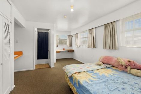 Photo of property in 20 Manor Drive, Stokes Valley, Lower Hutt, 5019