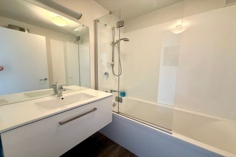 Photo of property in 2/79 Beachville Road, Redcliffs, Christchurch, 8081