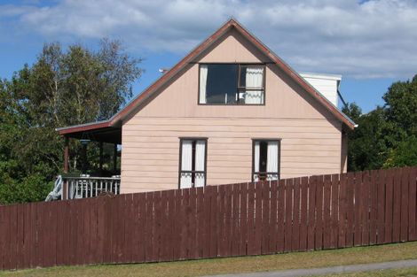 Photo of property in 131 Oaktree Avenue, Browns Bay, Auckland, 0630