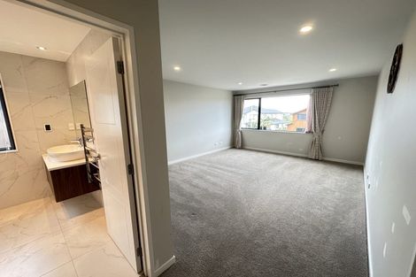 Photo of property in 42 Headland Drive, Long Bay, Auckland, 0630