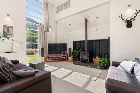 Photo of property in 23 Nairn Street, Arrowtown, 9302