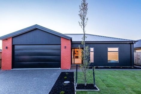 Photo of property in 4 Summerleas Lane, Halswell, Christchurch, 8025