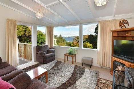 Photo of property in 8 Hillside Crescent, Leigh, 0985