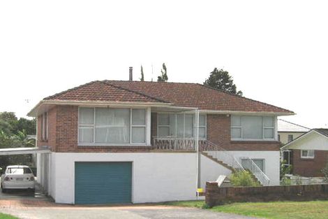 Photo of property in 4 Felgrove Street, Glendene, Auckland, 0602