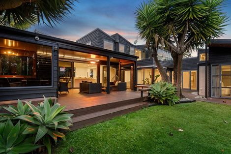 Photo of property in 6 Birchwood Grove, Greenhithe, Auckland, 0632