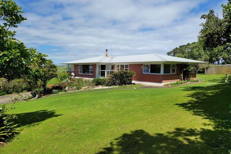 Photo of property in 370 Rehutai Road, Baylys Beach, Dargaville, 0377