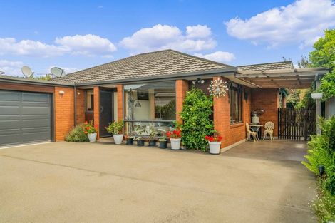 Photo of property in 2/82 Middleton Road, Upper Riccarton, Christchurch, 8041