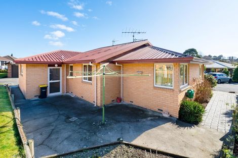 Photo of property in 44 Burgess Street, Green Island, Dunedin, 9018