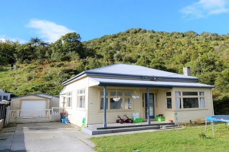 Photo of property in 165 Ward Street, Cobden, Greymouth, 7802