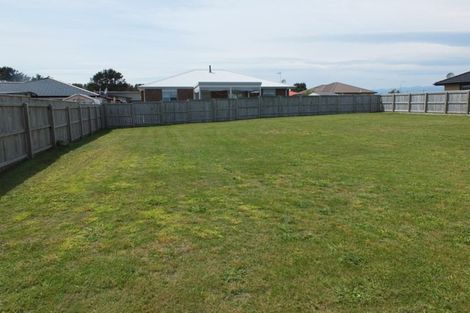 Photo of property in 6 Oxnam Place, Foxton Beach, Foxton, 4815
