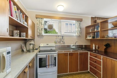 Photo of property in 18 Khouri Avenue, Karori, Wellington, 6012