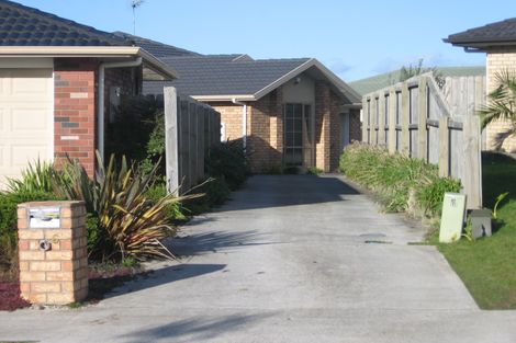Photo of property in 6 Ballydonegan Rise, East Tamaki, Auckland, 2013