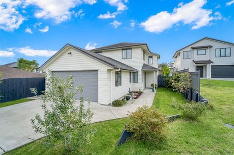 Photo of property in 18 Maylee Crescent, Gulf Harbour, Whangaparaoa, 0930