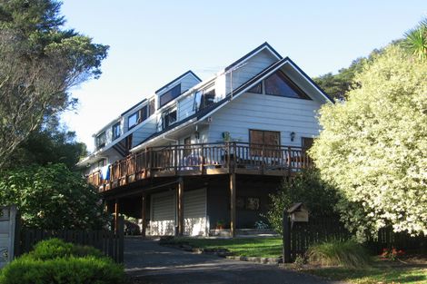 Photo of property in 42 Wirihana Road, Titirangi, Auckland, 0604