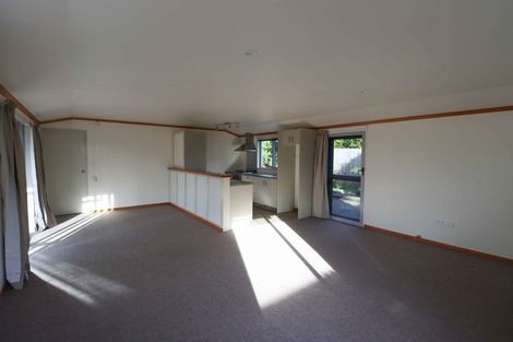 Photo of property in 2 Meadowvale Drive, Levin, 5510