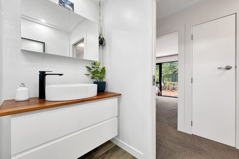 Photo of property in 1/11 Gibbs Place, Kinloch, Taupo, 3377