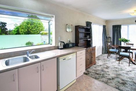 Photo of property in 228 High Street North, Carterton, 5713