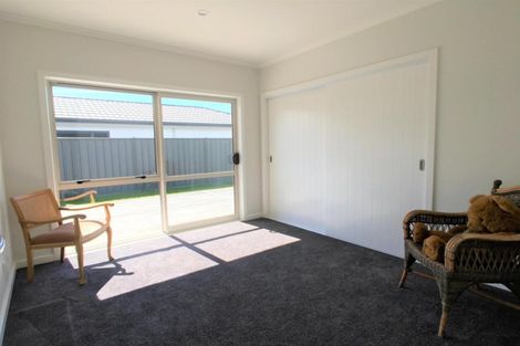 Photo of property in 16 Manganui Place, Te Awa, Napier, 4110