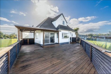 Photo of property in 1/66 Frank Nobilo Drive, Golflands, Auckland, 2013