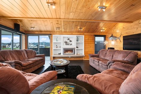 Photo of property in 7 Leeward Drive, Whitianga, 3510