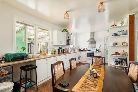 Photo of property in 44 Cobham Crescent, Kelston, Auckland, 0602