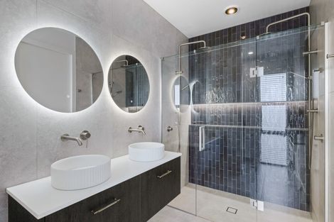 Photo of property in 54 Fernbrook Drive, Hurworth, New Plymouth, 4310