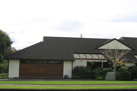 Photo of property in 16 Estuary Views, Shelly Park, Auckland, 2014