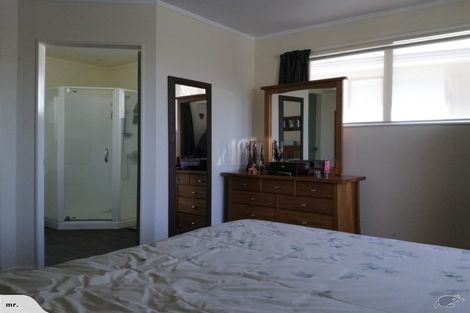 Photo of property in 14 Mercury Way, Whitby, Porirua, 5024