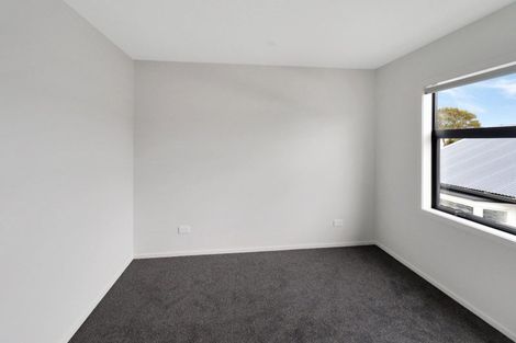Photo of property in 137 Whites Line East, Waiwhetu, Lower Hutt, 5010