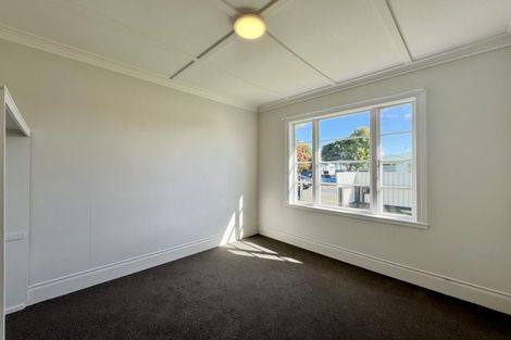 Photo of property in 146 Featherston Street, Palmerston North, 4410