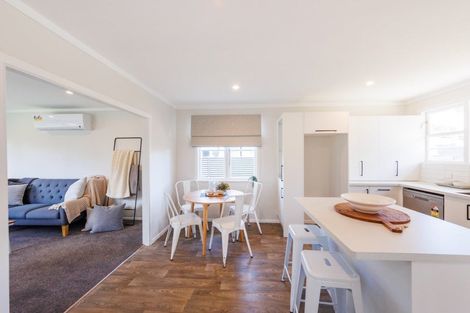 Photo of property in 11 Benmore Avenue, Cloverlea, Palmerston North, 4412