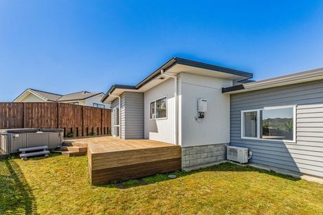 Photo of property in 124 John Burke Drive, Aotea, Porirua, 5024