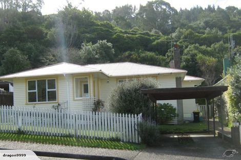 Photo of property in 72 Chester Road, Tawa, Wellington, 5028