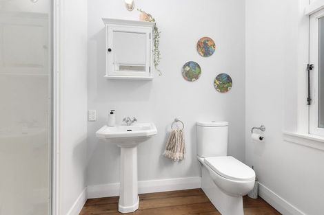 Photo of property in 9 Finnimore Terrace, Vogeltown, Wellington, 6021