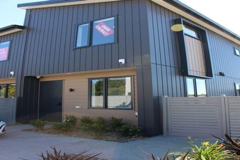 Photo of property in 11 Ngakoro Road, Karaka, Papakura, 2113